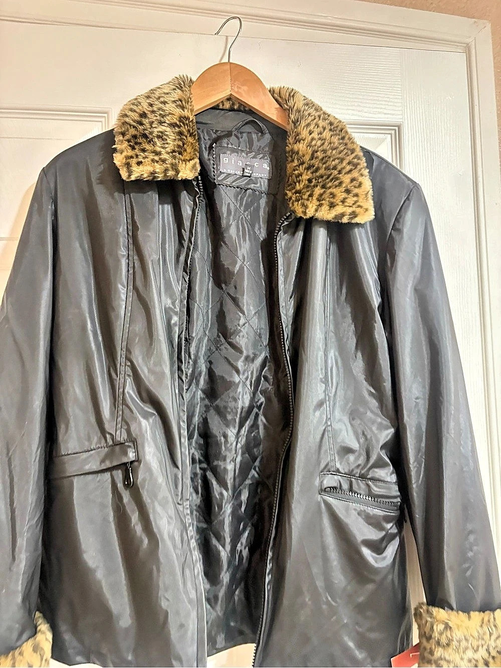 Giasca Black Faux-Fur Collar Jacket Like New